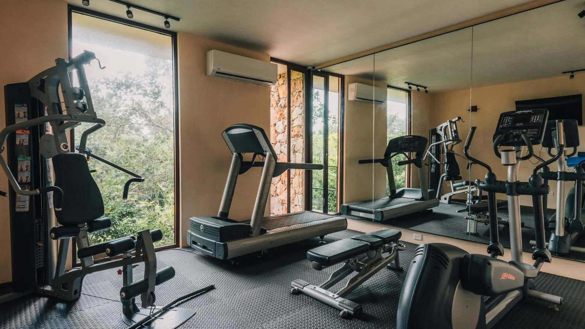 تولوم Quiet, Lux, Spacious And Comfy 2Bd 2Bth Condo,Private Pool, Wifi, Ac, 24Hr Security شقة فندقية