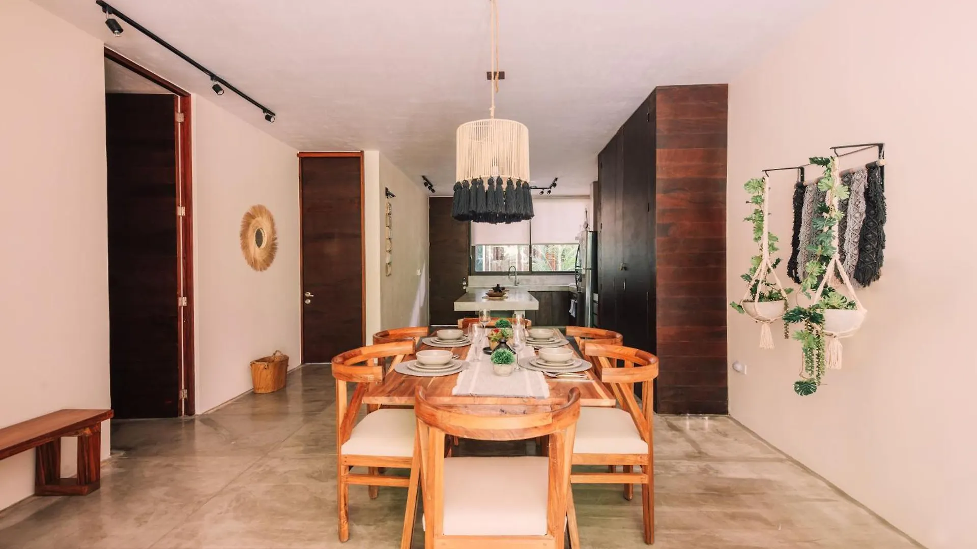 Spacious, Stylish, Comfortable, 2Bd 2Bth Condo,Private Pool 24Hr Concierge Tulum Lägenhetshotell