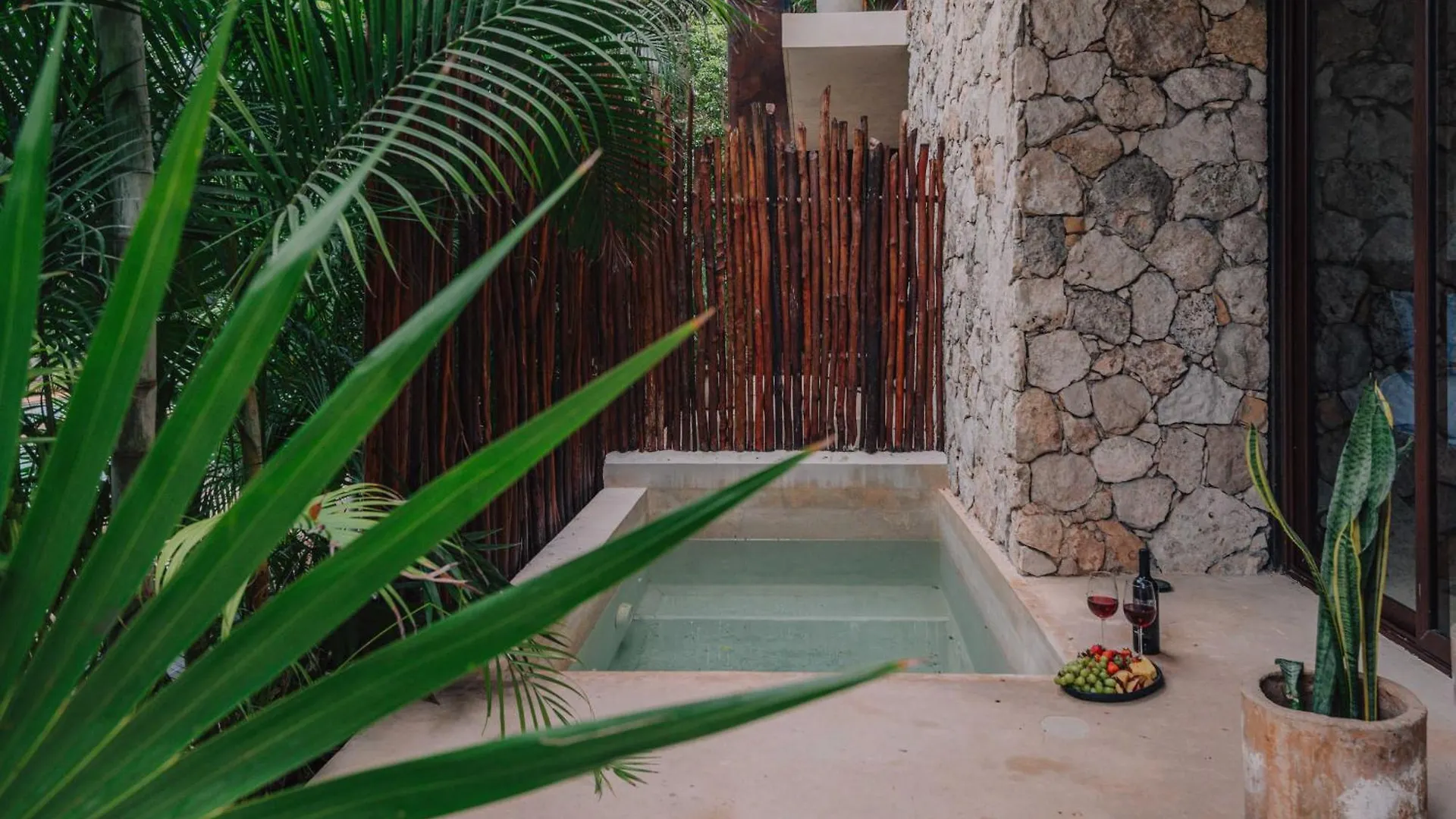 Spacious, Stylish, Comfortable, 2Bd 2Bth Condo,Private Pool 24Hr Concierge Tulum