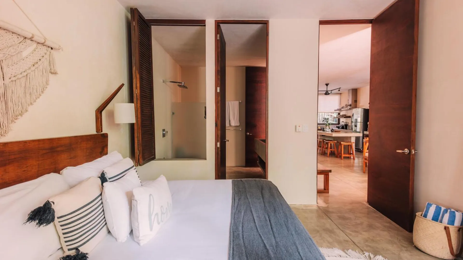 Spacious, Stylish, Comfortable, 2Bd 2Bth Condo,Private Pool 24Hr Concierge Tulum